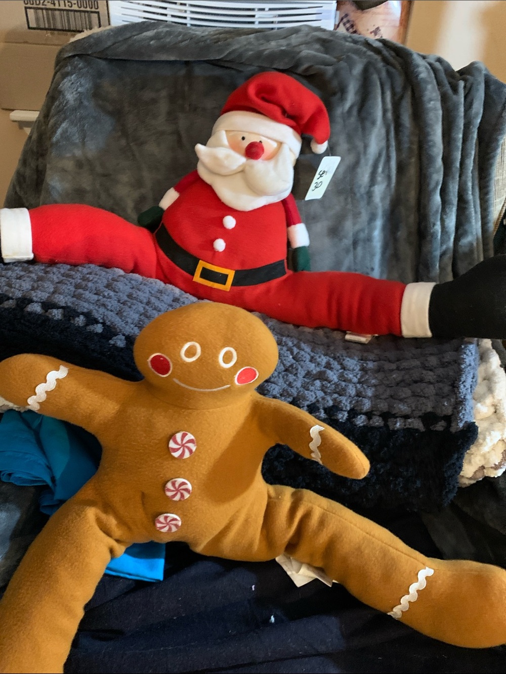 2-Pc. Set Gingerbread Man & Santa Claus Fire Place Mantle Holidays Décor 12x30